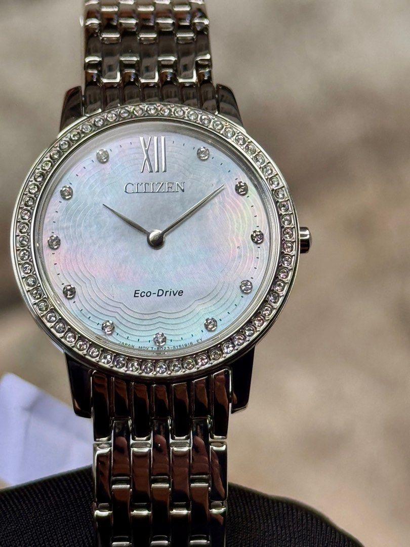Brand New Citizen Eco-Drive Pearl Dial Ladys Watch EX1580-82D