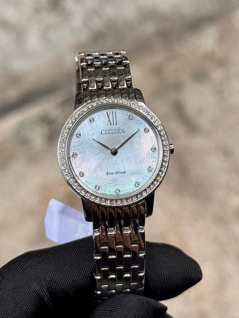 Brand New Citizen Eco-Drive Pearl Dial Ladys Watch EX1580-82D