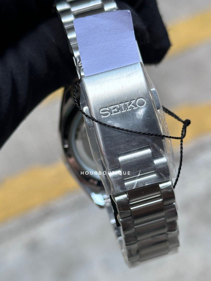 Brand New Made In Japan Seiko 5 Classics Champagne Dial Mid Size Automatic Watch SBSA257 SRPK91K1