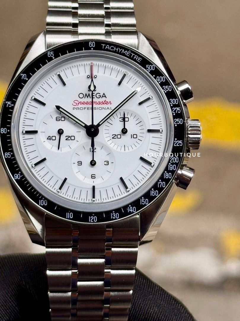 Brand New Omega SpeedMaster Sapphire White Dial Manual Winding Watch 310.30.42.50.04.001