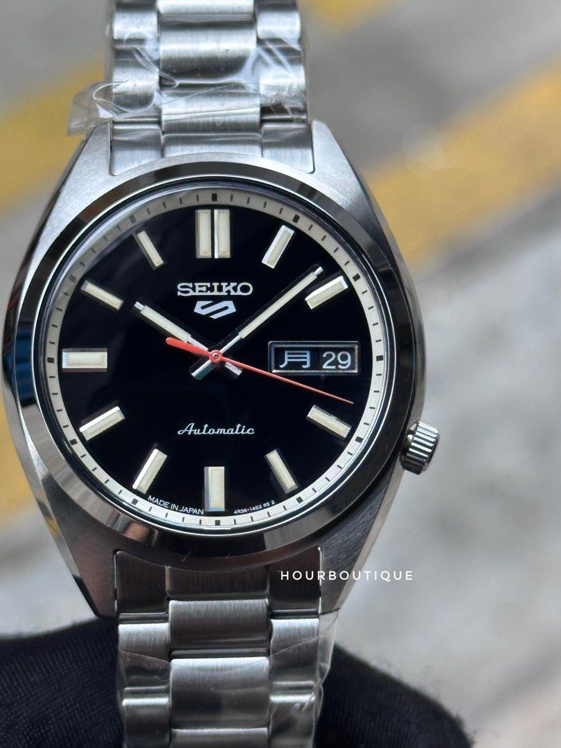 Brand New Seiko 5 Classics Made In Japan Version Monotone Black Dial SBSA255 SRPK89K1