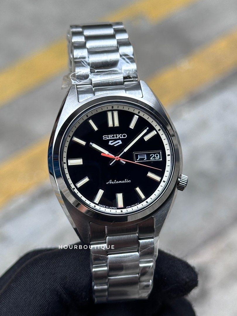 Brand New Seiko 5 Classics Made In Japan Version Monotone Black Dial SBSA255 SRPK89K1