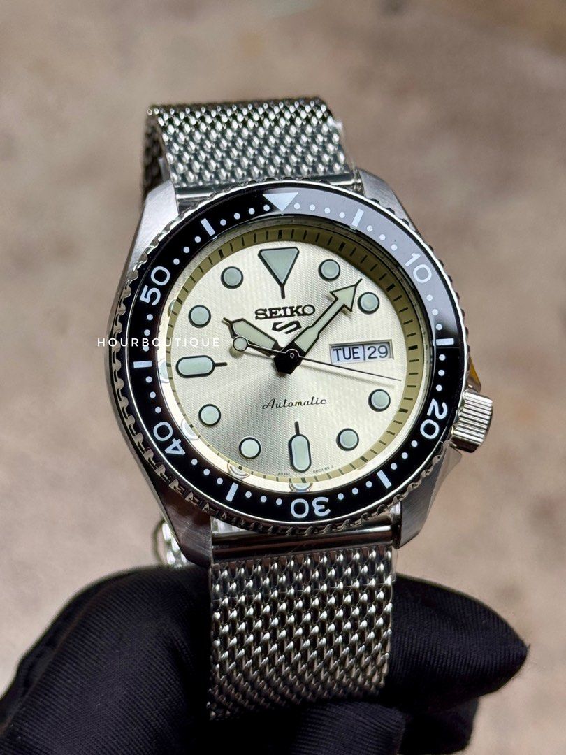 Brand New Seiko 5 Cream Dial Automatic Watch on Mesh Bracelet SRPD67K1