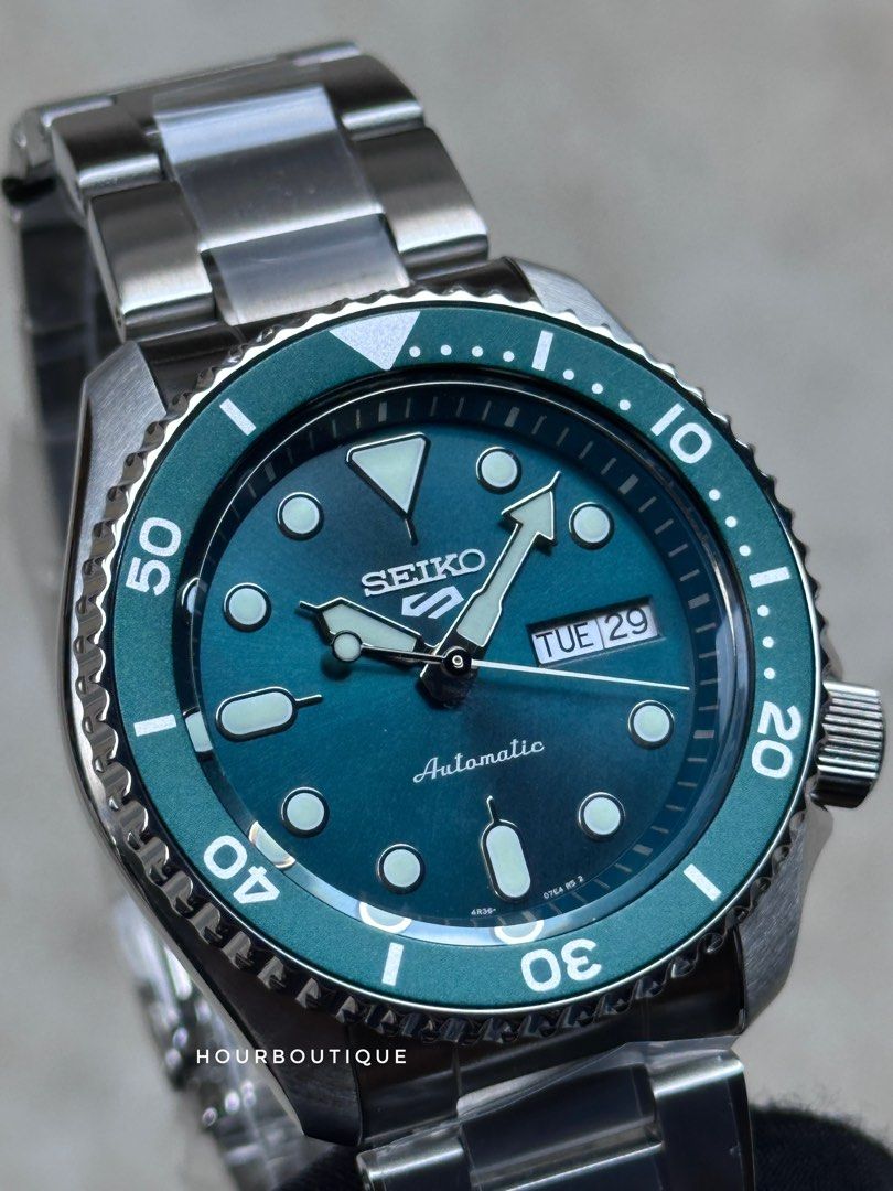 Brand New Seiko 5 Sunburst Green Dial Mens Automatic Watch SRPD61K1