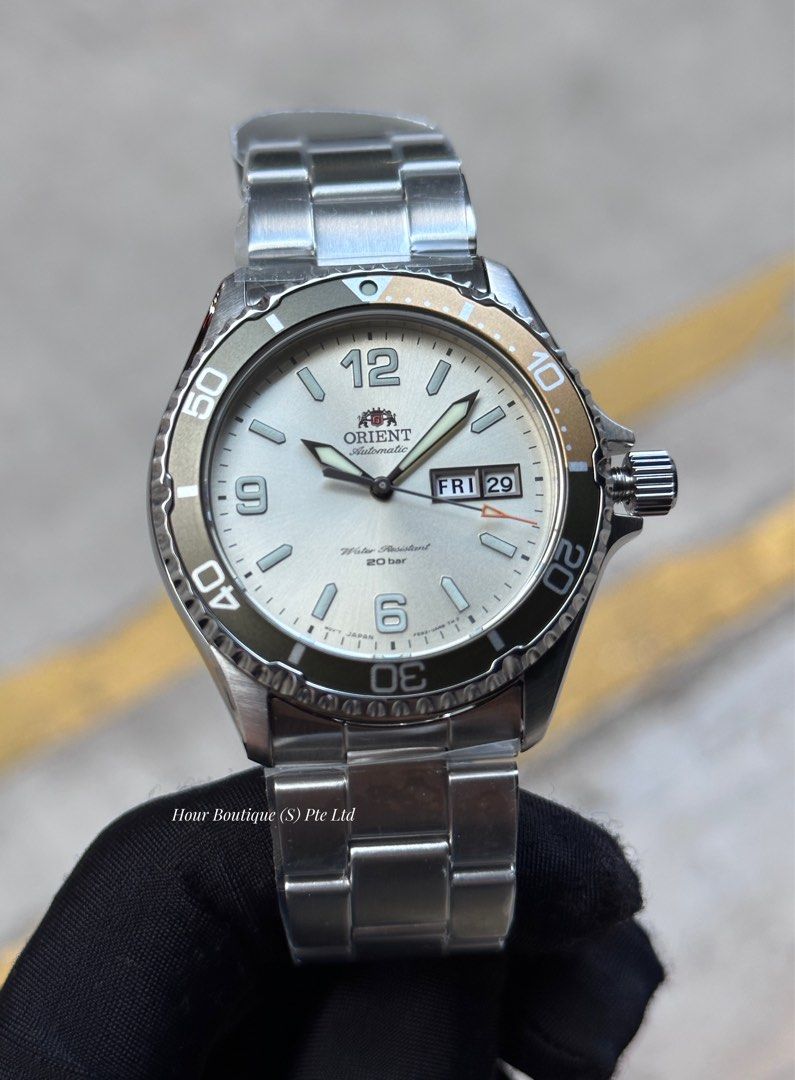 Brand New Orient Kamasu Sunburst Silver Dial Automatic Divers RA-AA0821S