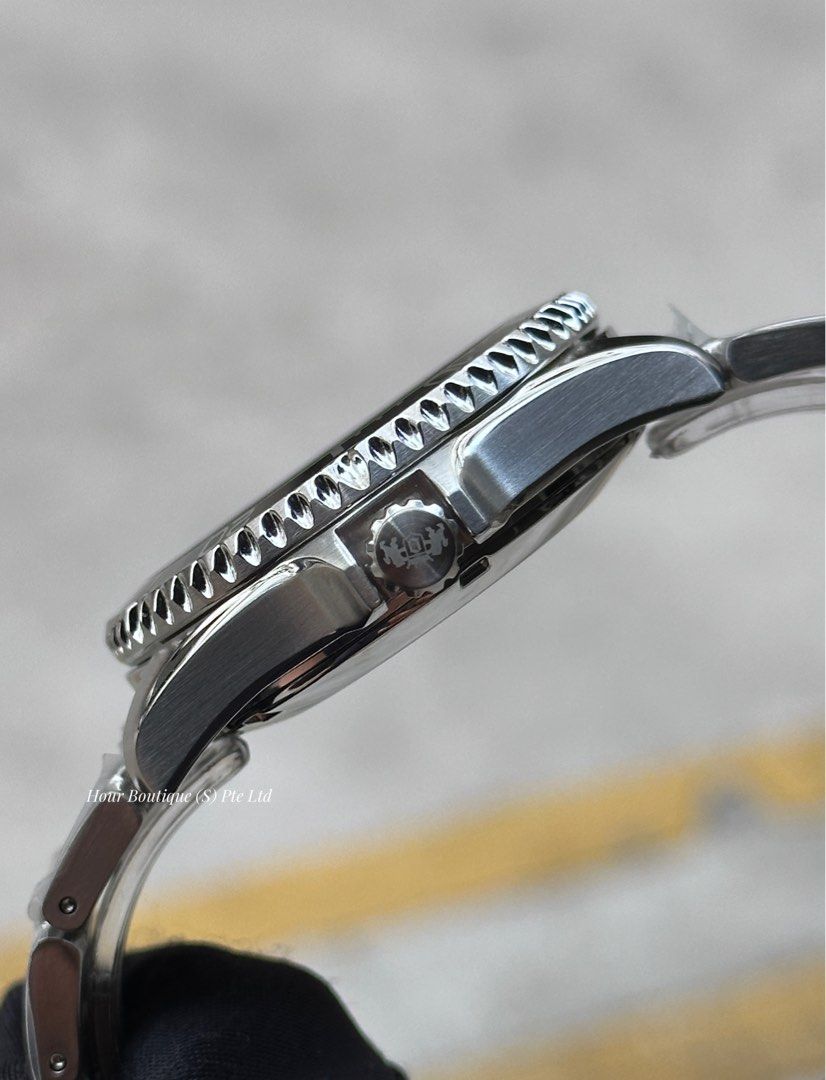 Orient Latest Kamasu Graduation Green Dial with Vintage Lume Automatic Divers RA-AA0811E