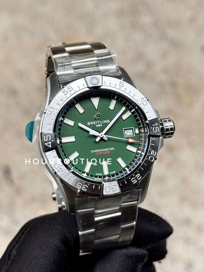 Brand New Breitling Avenger 42 Green Dial Swiss Made Automatic Watch A17328