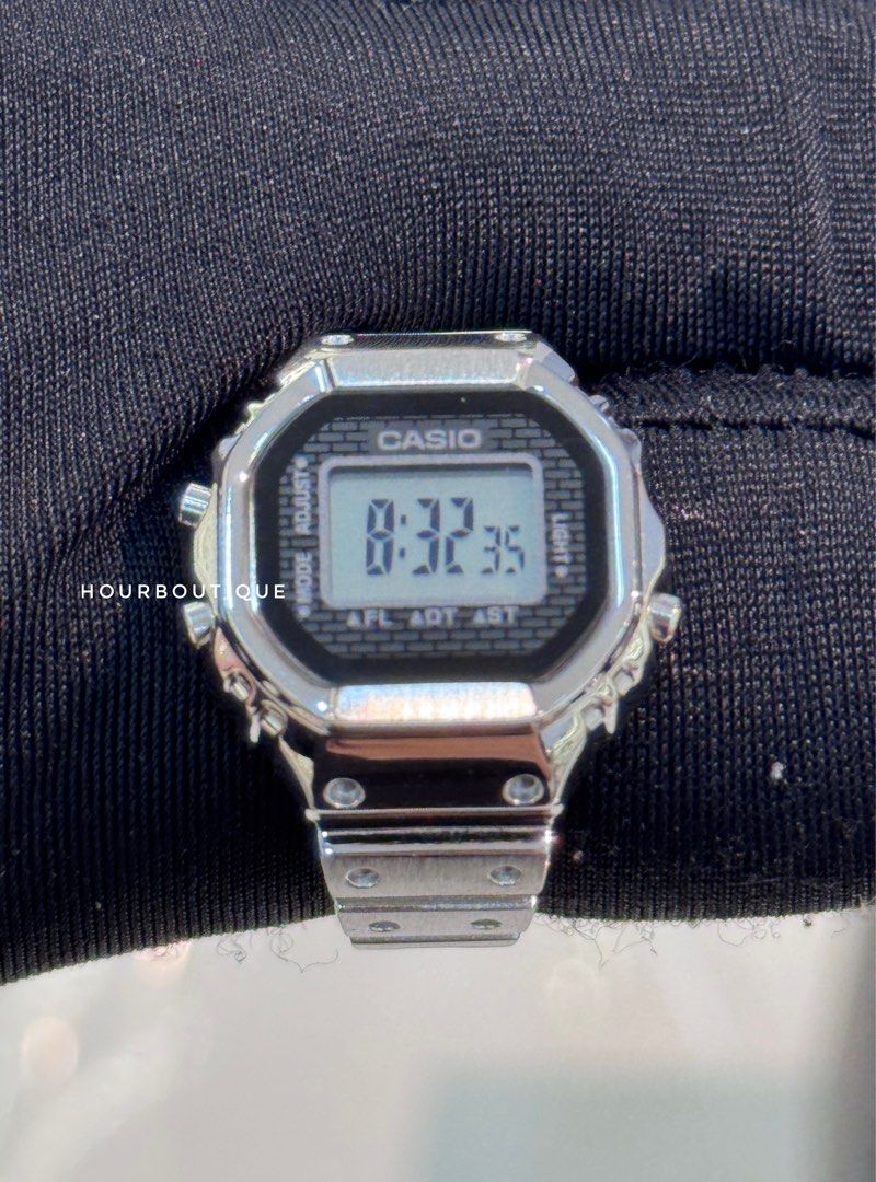 Brand New Casio Ring Watch CRW-001-1DR