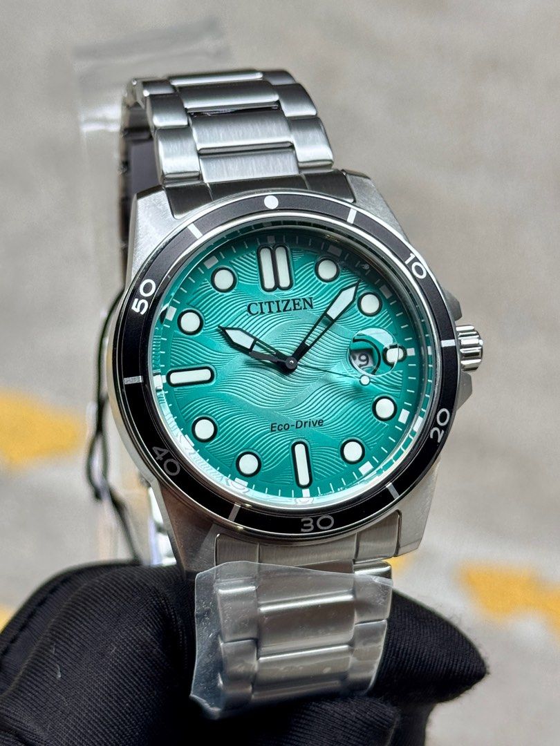 Brand New Citizen Eco-Drive Green Dial Mens Watch AW1816-89E