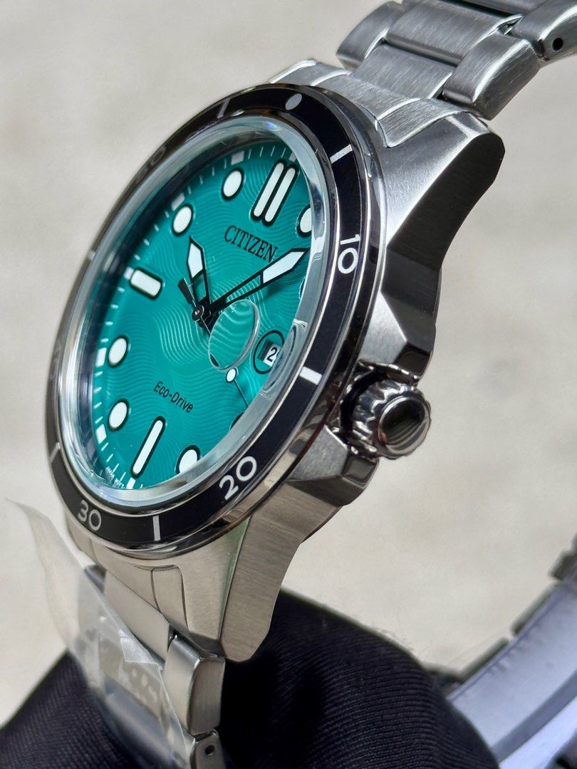 Brand New Citizen Eco-Drive Green Dial Mens Watch AW1816-89E
