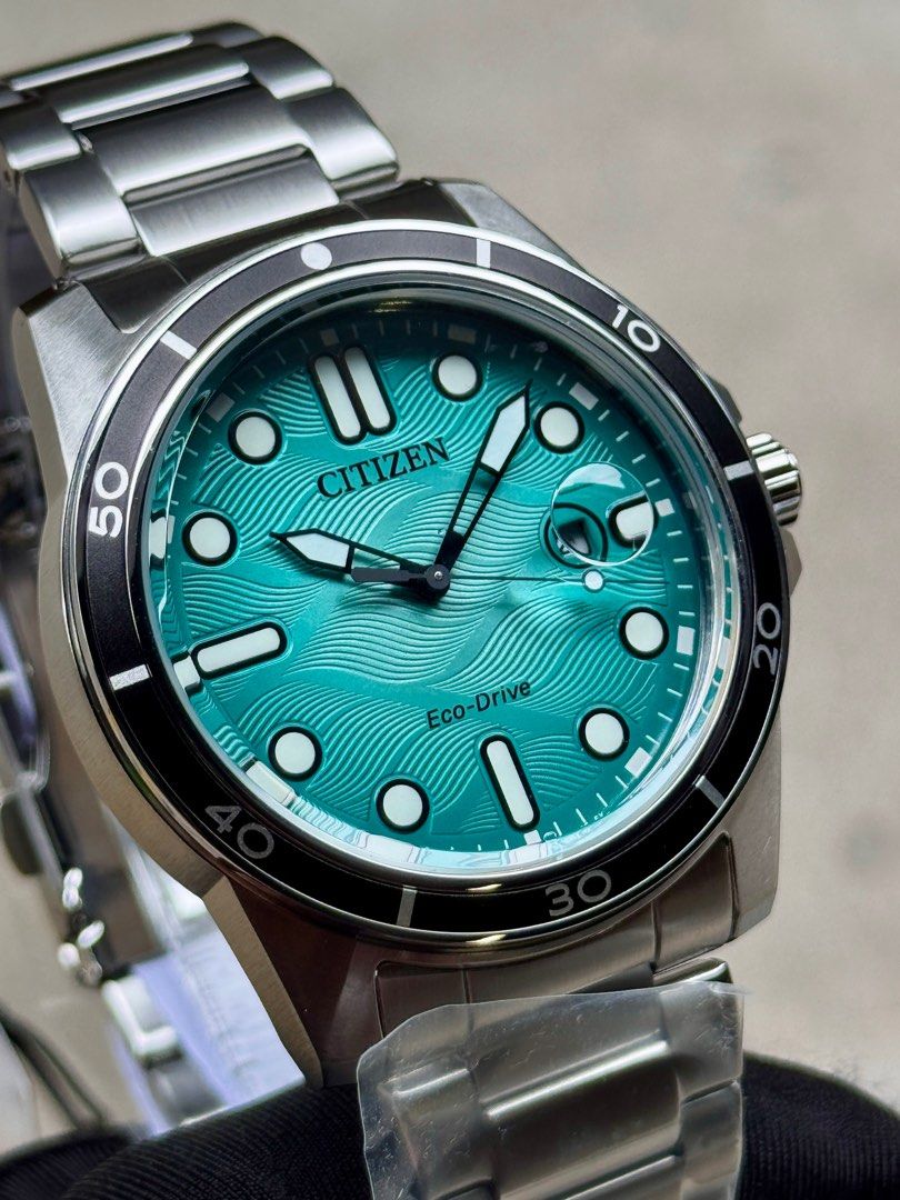 Brand New Citizen Eco-Drive Green Dial Mens Watch AW1816-89E