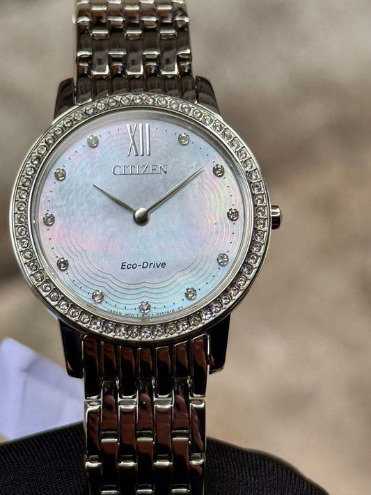 Brand New Citizen Eco-Drive Pearl Dial Ladys Watch EX1580-82D