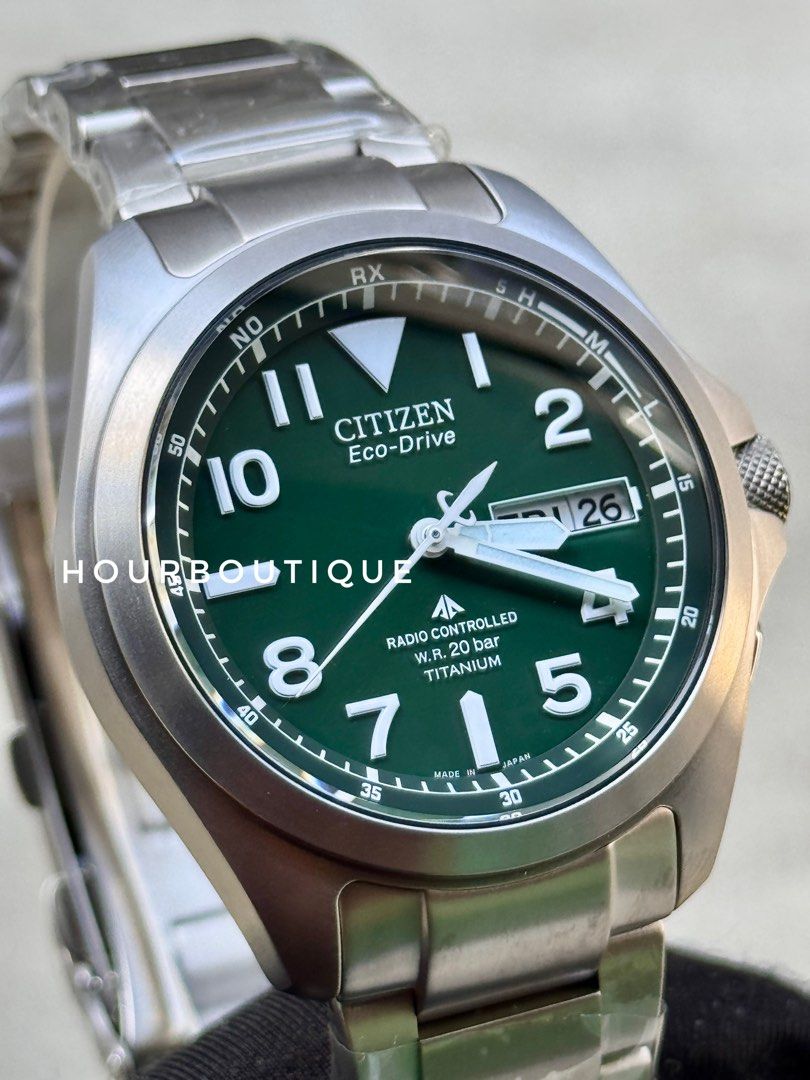 Brand New Citizen ProMaster Super Titanium Green Dial Eco-Drive Watch PMD56-2951