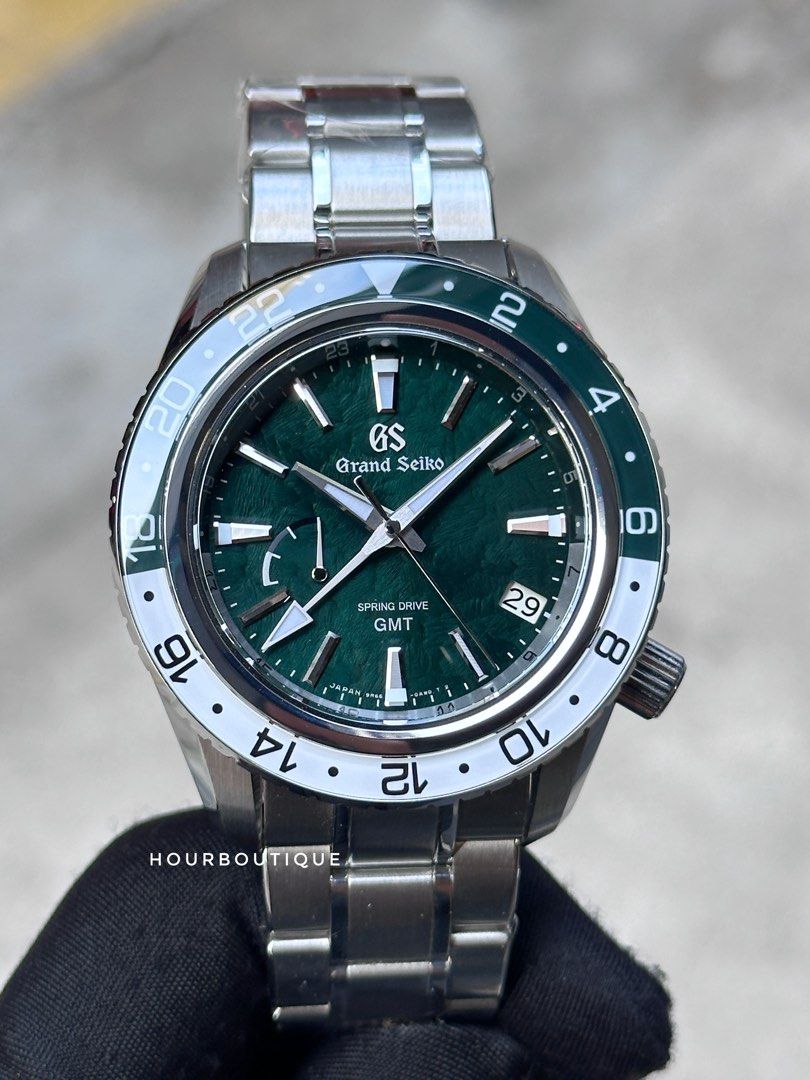 Brand New Grand Seiko Spring Drive GMT Forest Green Dial Mens Watch SBGE295