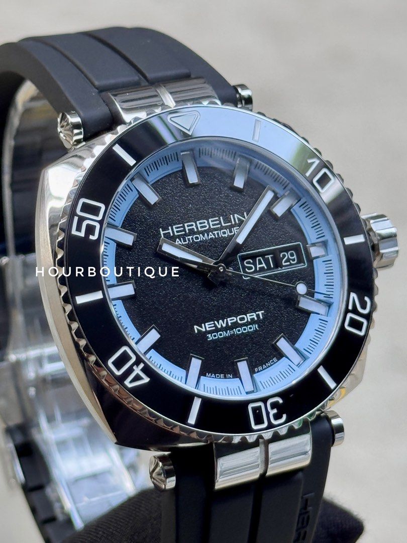 Brand New Herbelin NewPort Automatic Blue Flange Divers Made in France Watch 1774AN15