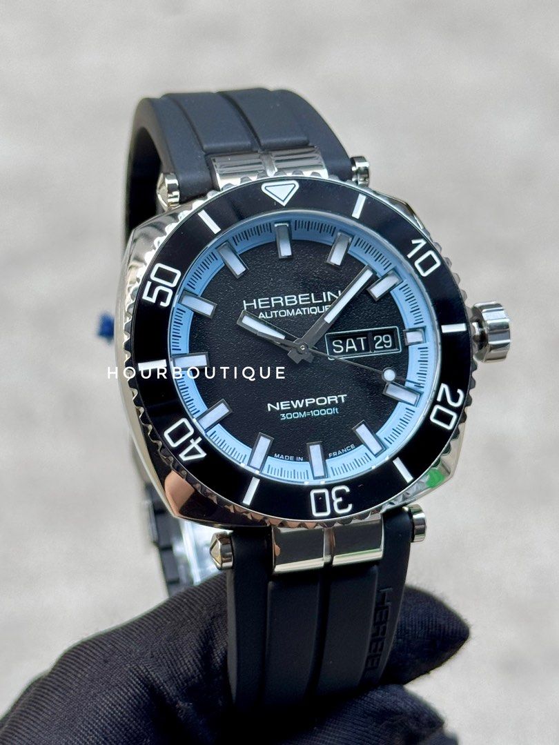 Brand New Herbelin NewPort Automatic Blue Flange Divers Made in France Watch 1774AN15