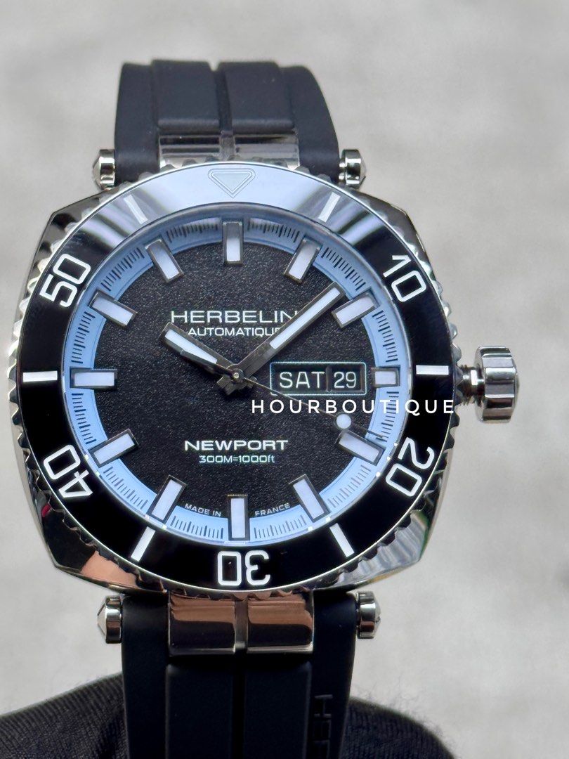 Brand New Herbelin NewPort Automatic Blue Flange Divers Made in France Watch 1774AN15