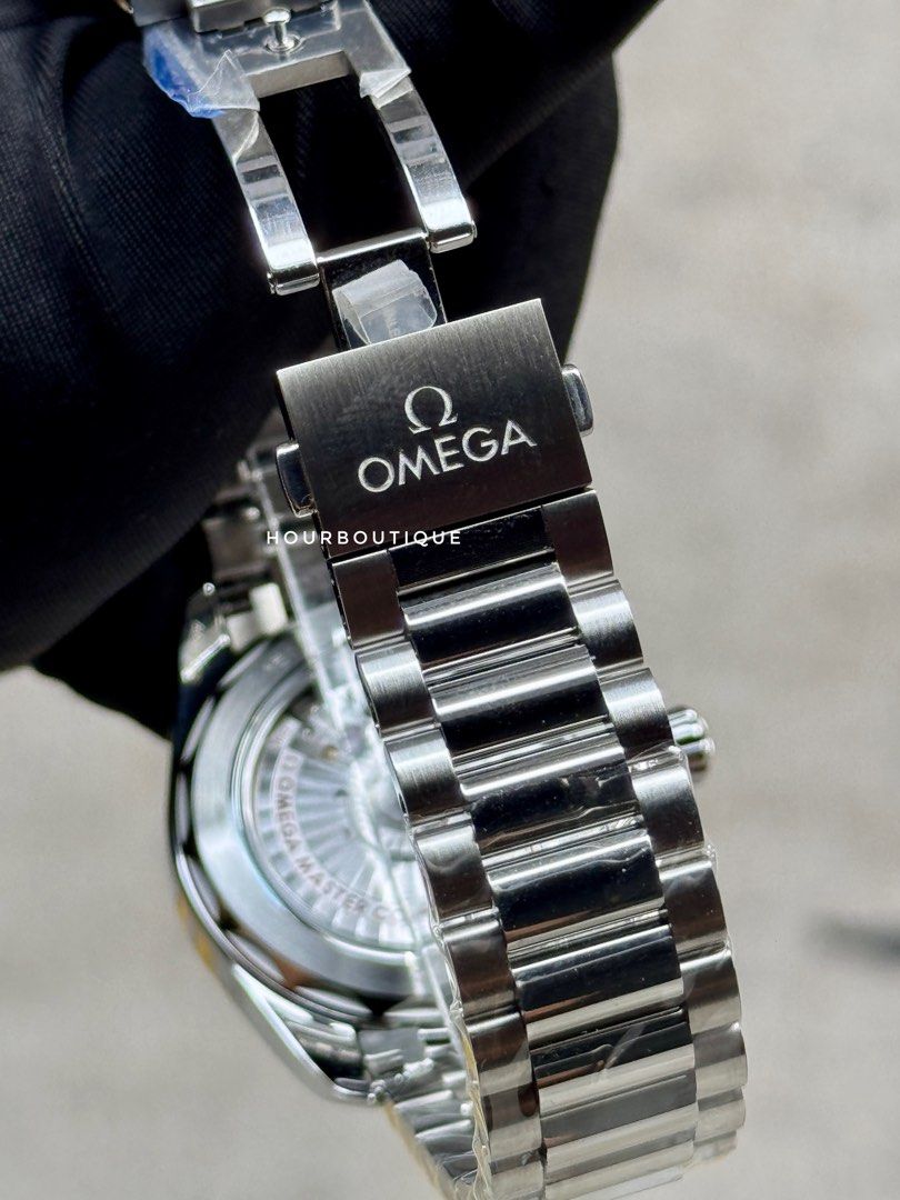 Brand New Omega AquaTerra 38mm Black Lacquered Dial Automatic Watch 220.10.38.20.01.004