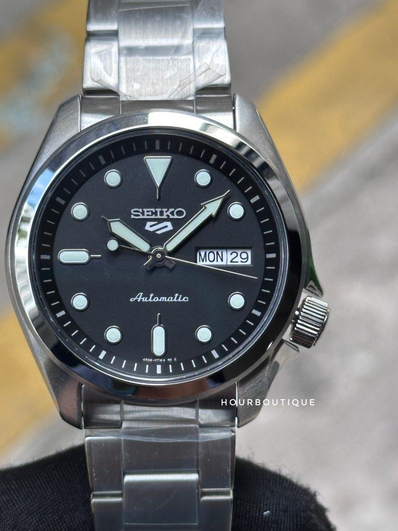 Brand New Seiko 5 Black Dial Automatic Watch SRPE55K1
