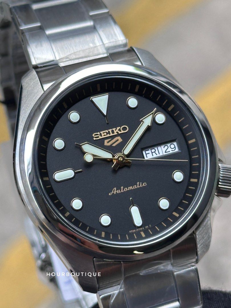 Brand New Seiko 5 Black Dial Gold Index Mens Automatic Watch SRPE57K1