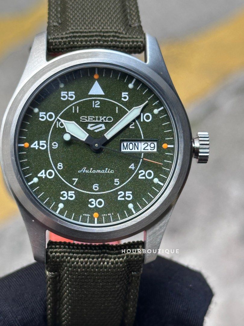 Brand New Seiko 5 Field Watch Green Dial Automatic Watch SRPH29K1