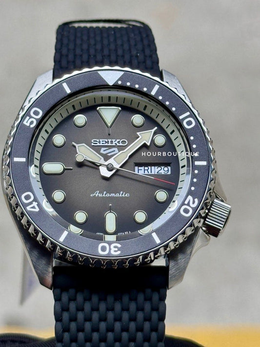 Brand New Seiko 5 Grey Dial Automatic Watch SRPD73K2