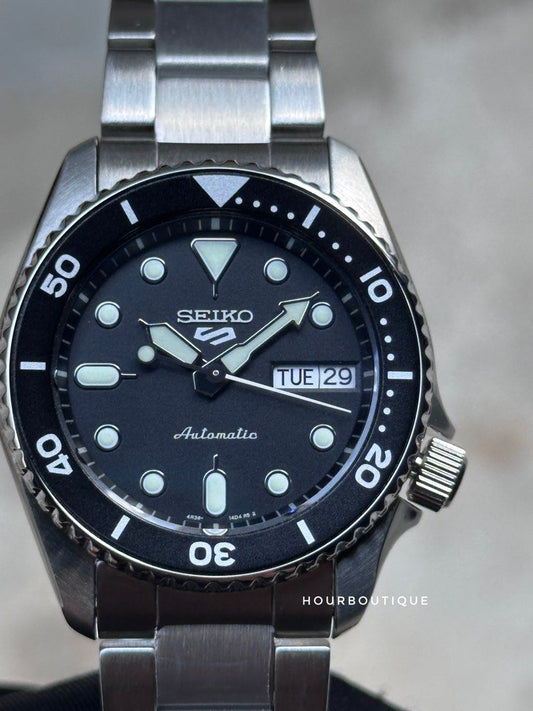 Brand New Seiko 5 Mid Size 38mm Black Dial Autoamtic Watch SRPK29K1