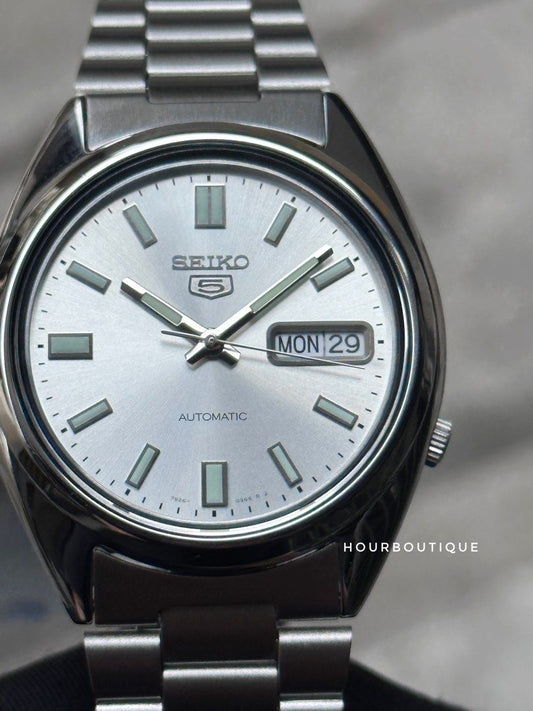 Brand New Seiko 5 Silver Dial 37mm Automatic Watch SNXS73K1