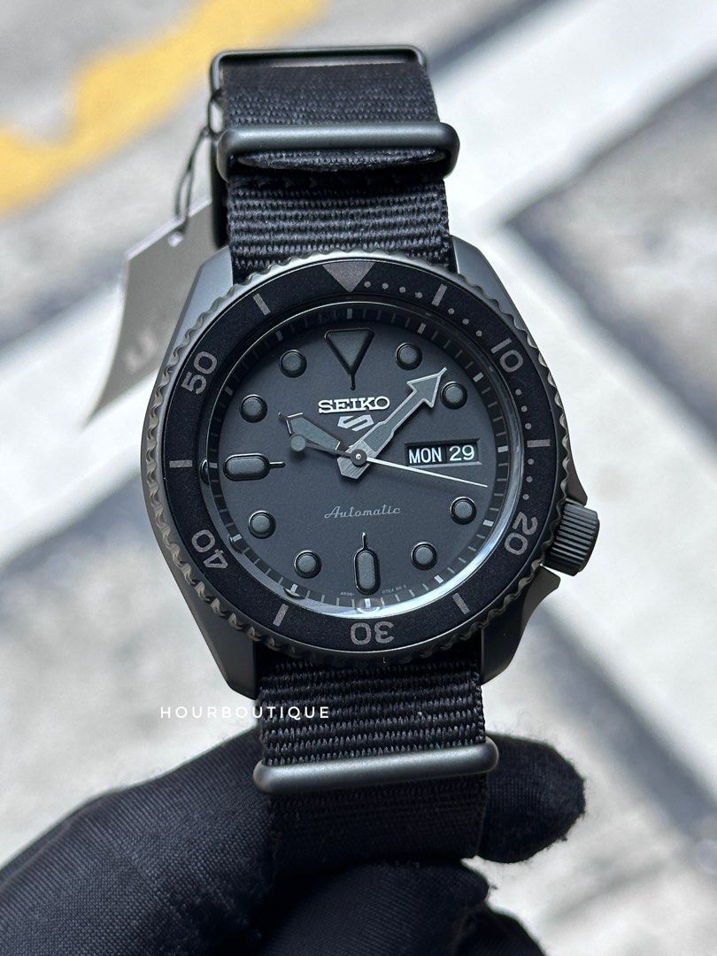 Brand New Seiko 5 Stealth Matt Black Mens Automatic Casual Watch SRPD79K1