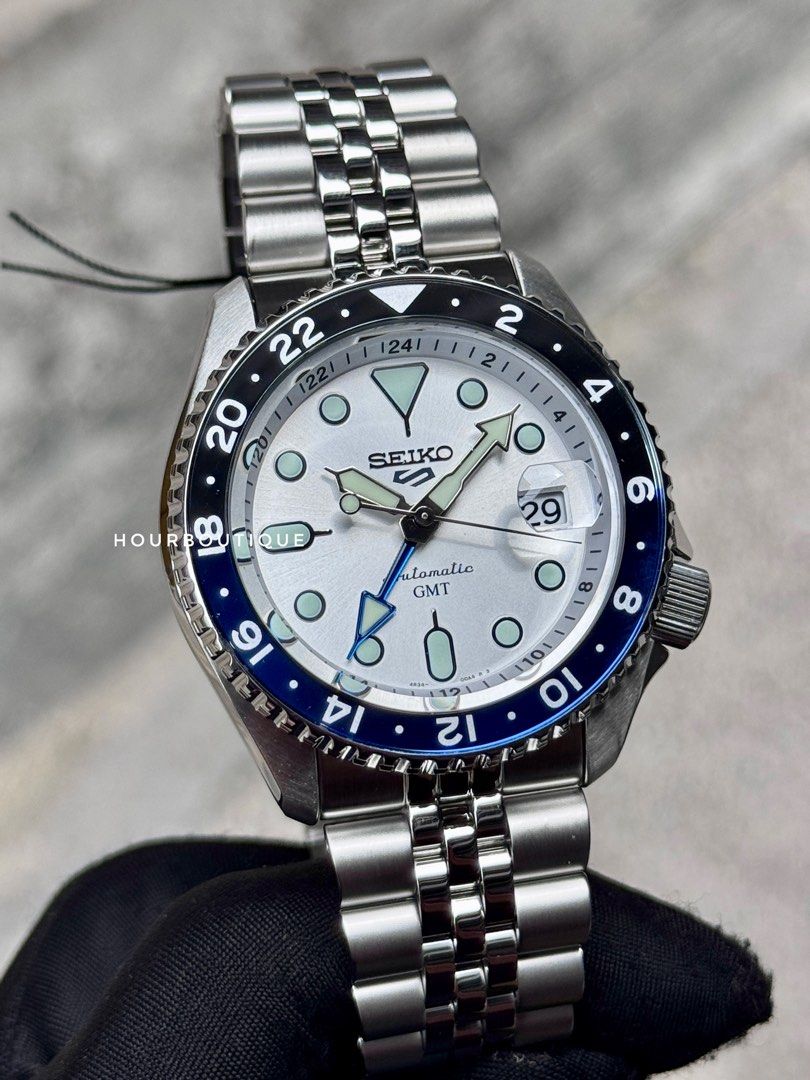 Brand New Seiko 5 White Batman GMT Automatic Watch SSK033K1