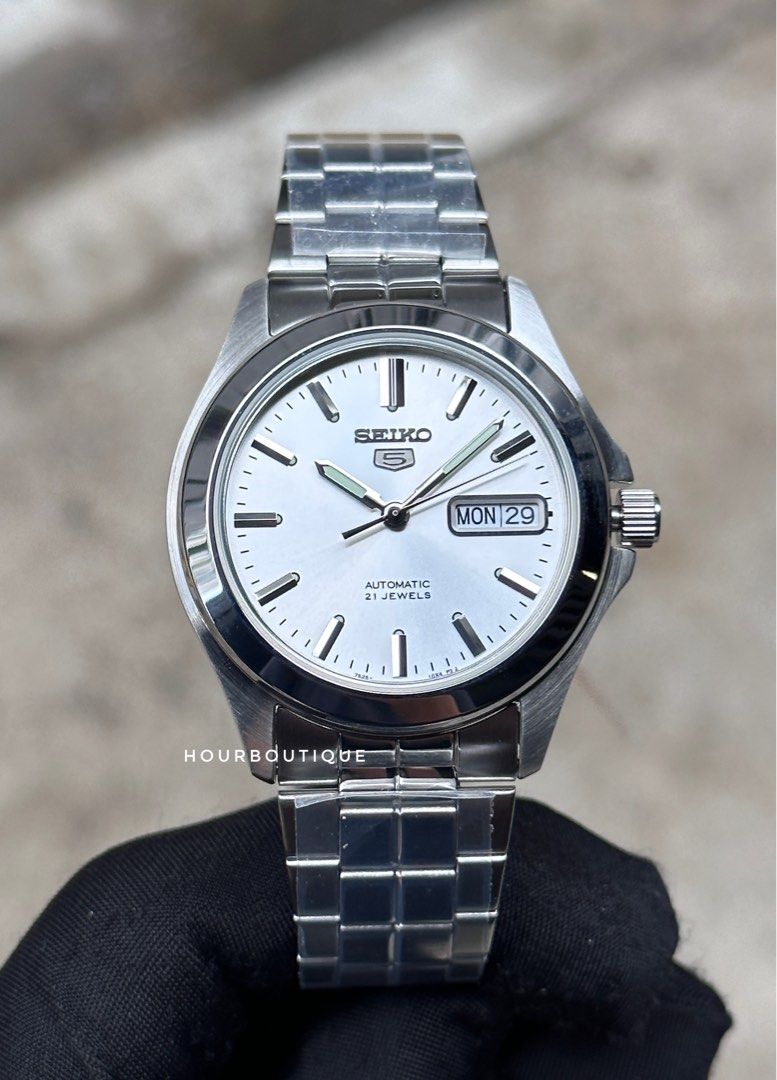 Brand New Seiko 5 White Dial 37mm Automatic Watch SNKK87K1