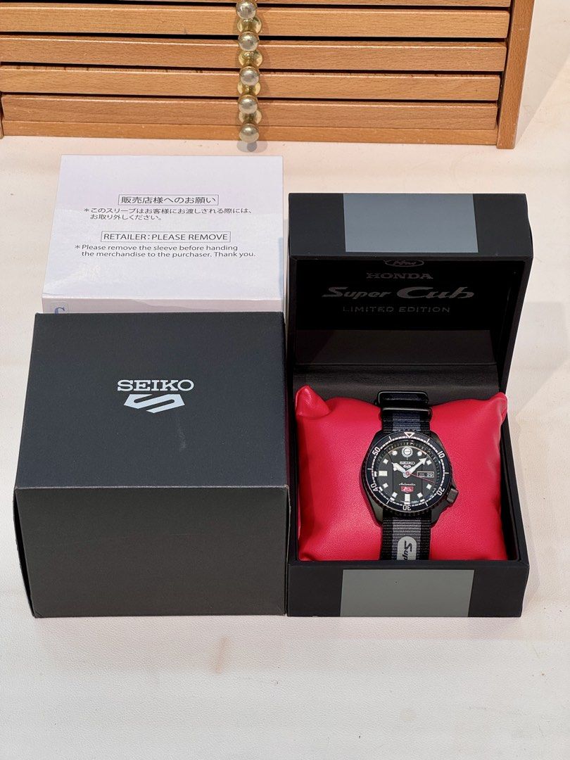 Brand New Seiko 5 x Honda Super Cub , Automatic Watch SRPJ75K1