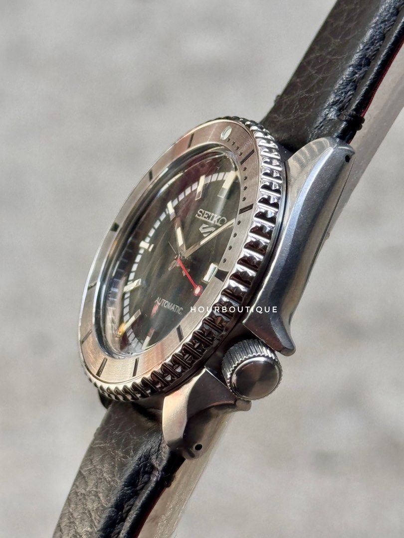 Brand New Seiko 5 X Mask Rider Limited Edition Automatic Watch SRPJ91K1