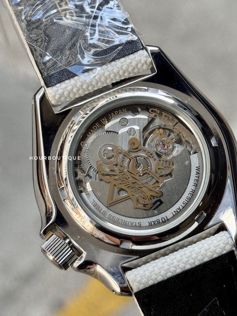 Brand New Seiko 5 X Street Fighter Ryu Edition , Automatic Watch Made In Japan Editjon SBSA079
