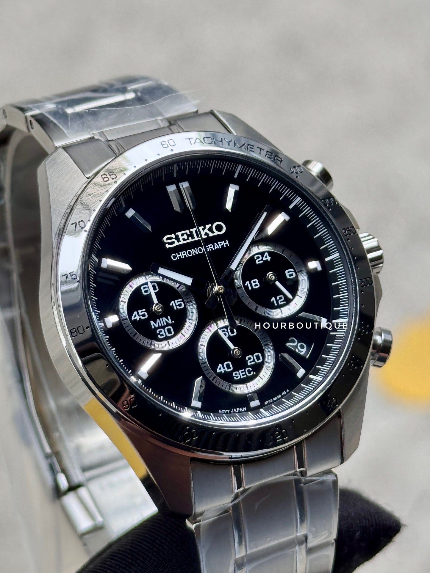 Brand New Seiko Japan Exclusive Black Dial Quartz Chronograph Watch SBTR013