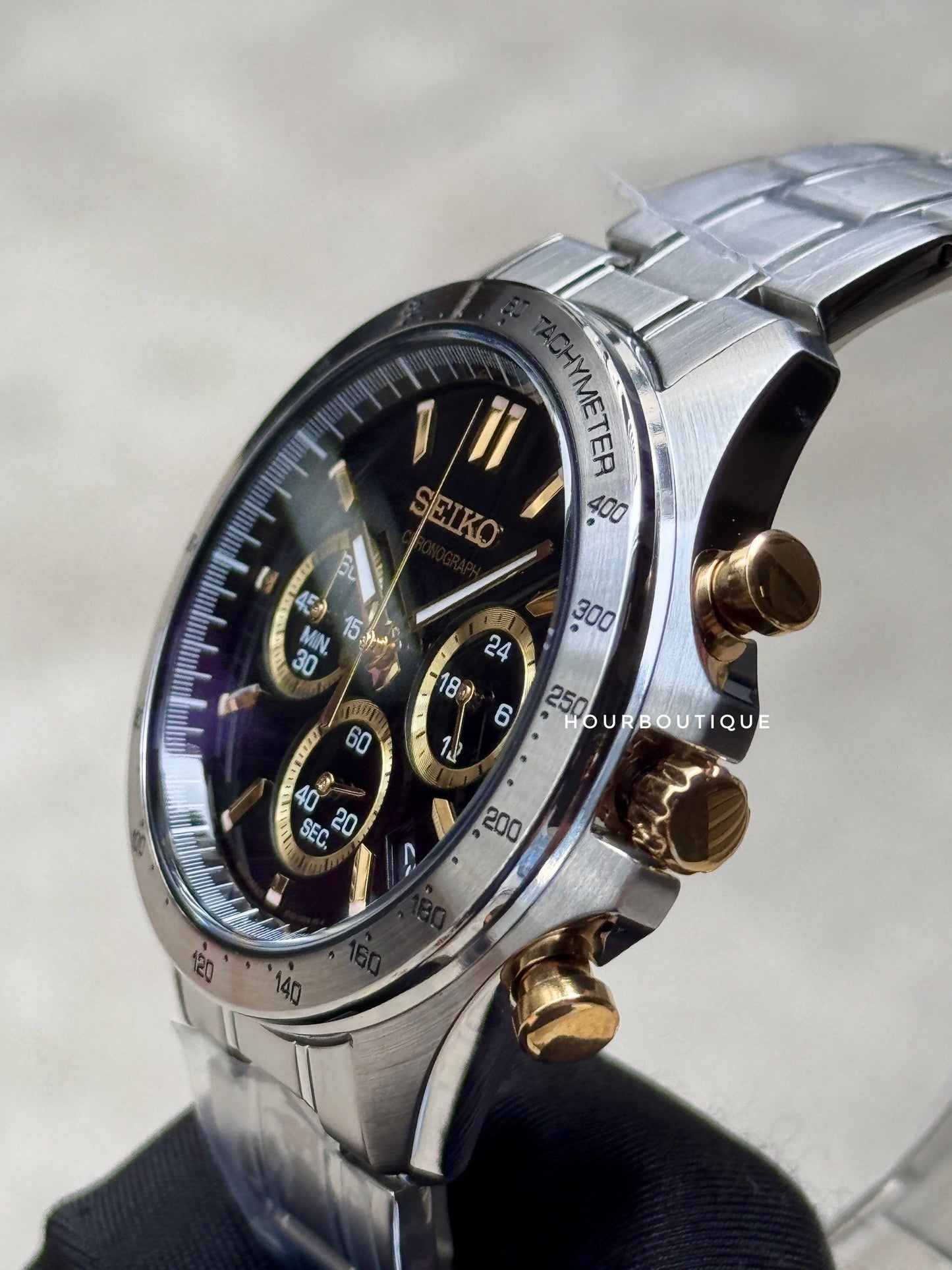 Brand New Seiko Japan Exclusive Black Dial Gold Index Quartz Chronograph Watch SBTR015