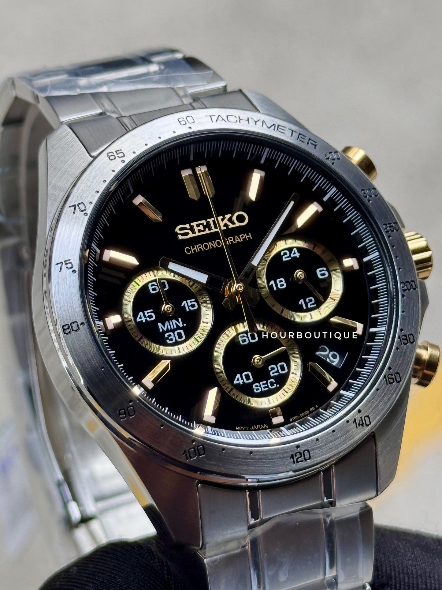 Brand New Seiko Japan Exclusive Black Dial Gold Index Quartz Chronograph Watch SBTR015