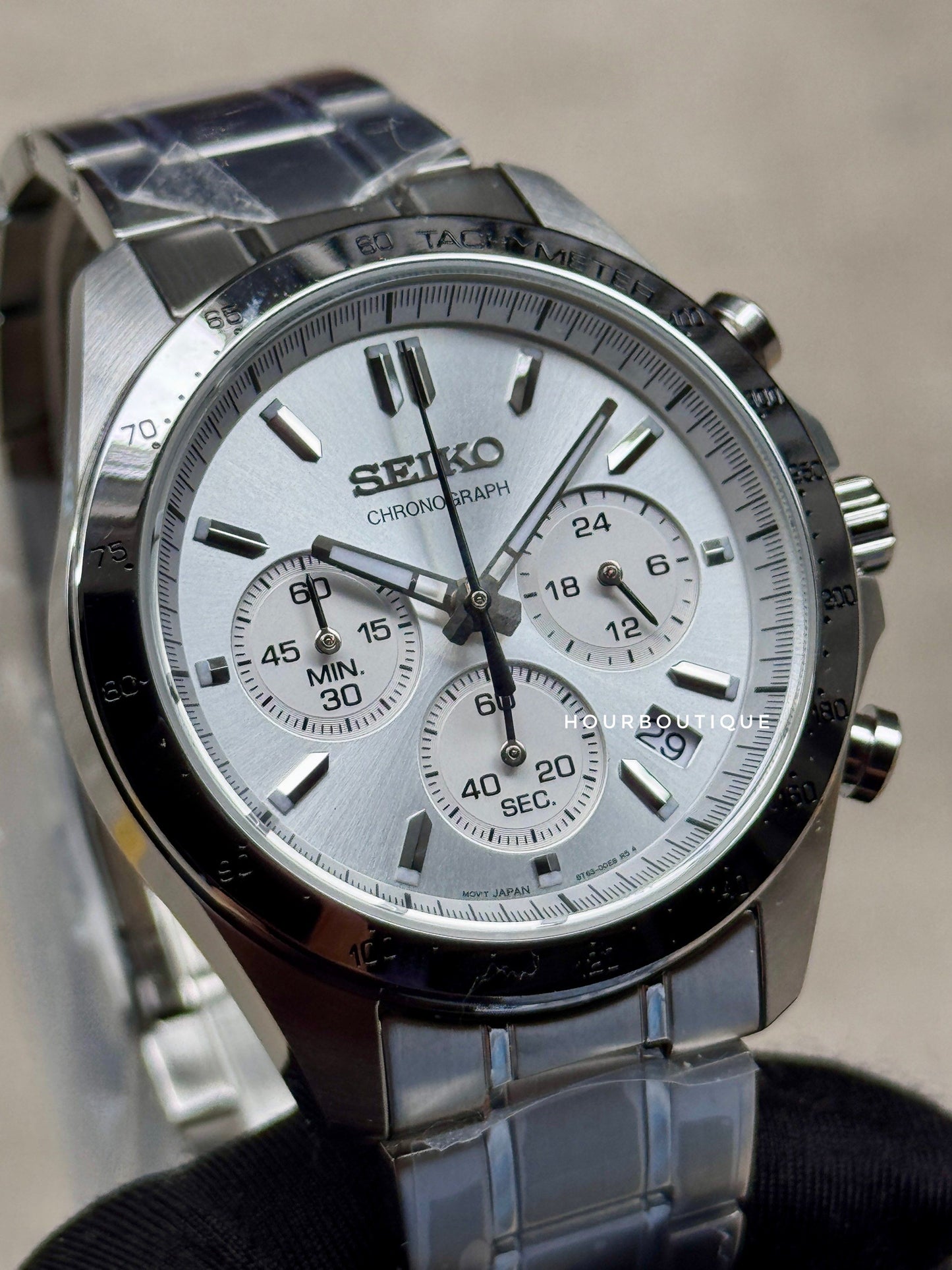 Brand New Seiko Japan Exclusive Silver Dial Quartz Chronograph Watch SBTR009