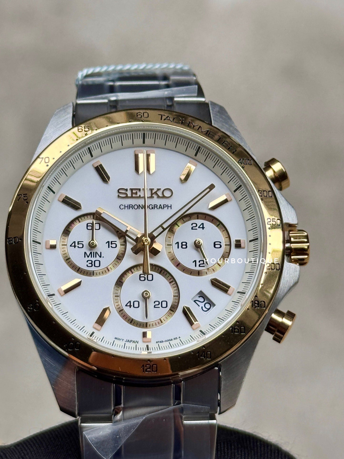 Brand New Seiko Japan Exclusive White Dial Quartz Chronograph Watch SBTR024