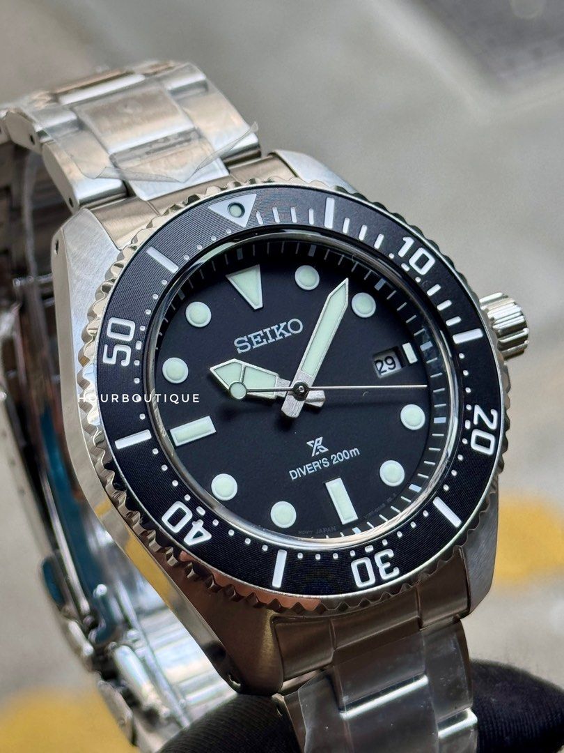 Brand New Seiko Prospex Solar Divers Black Dial Watch SNE597P1