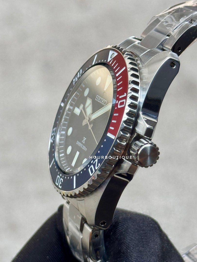 Brand New Seiko Prospex Solar Powered Divers Red Blue Bezel Watch SNE595P1