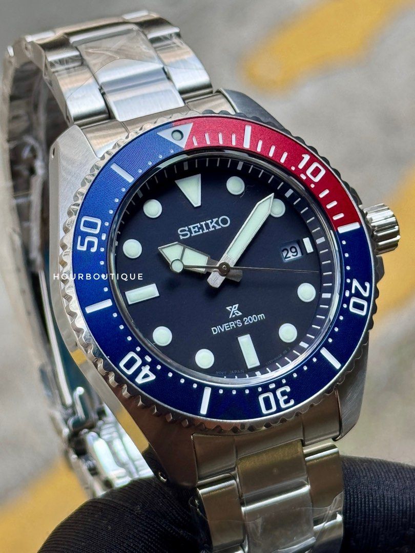 Brand New Seiko Prospex Solar Powered Divers Red Blue Bezel Watch SNE595P1