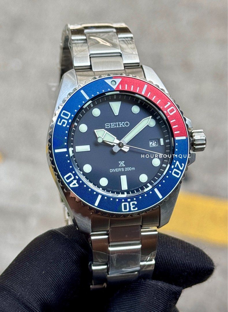 Brand New Seiko Prospex Solar Powered Divers Red Blue Bezel Watch SNE595P1