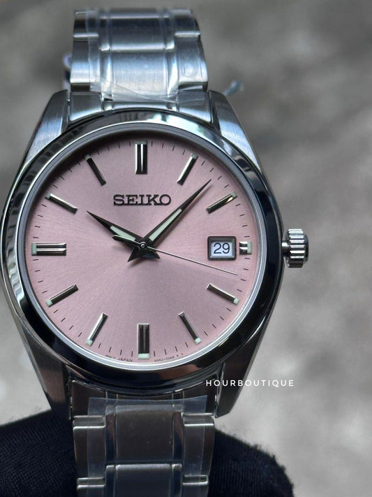 Brand New Seiko Quartz Salmon Dial Sapphire Crystal Watch SUR523P1