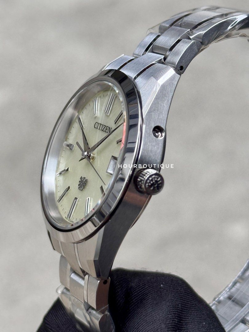 Brand New The Citizen Perpetual Calendar, Eco-Drive Washi Paper Ivory Colour Dial Watch AQ4100-57C