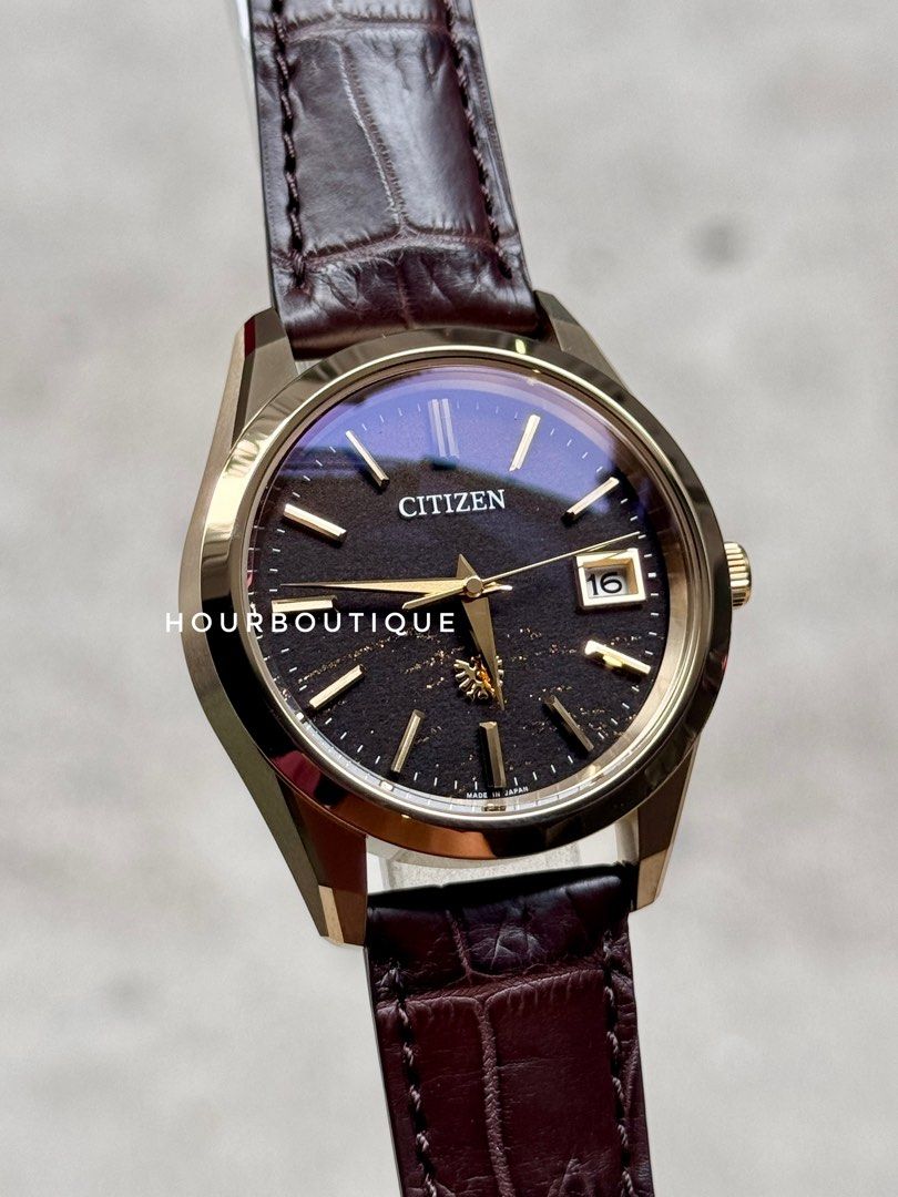 Brand New The Citizen Washi Paper Gold Leaf Dial Eco-Drive Perpetual Calendar Watch AQ4103-16E
