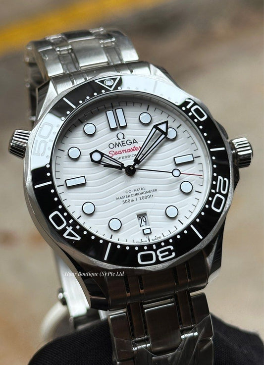 Brand New Omega SeaMaster 300 White Dial Men's Automatic Divers Watch 210.30.42.20.04.001